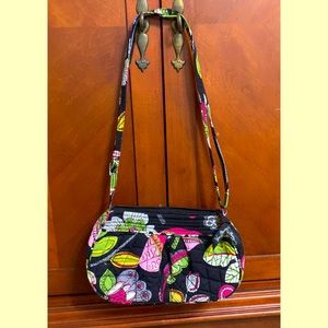 Vera Bradley. small shoulder bag with zipper